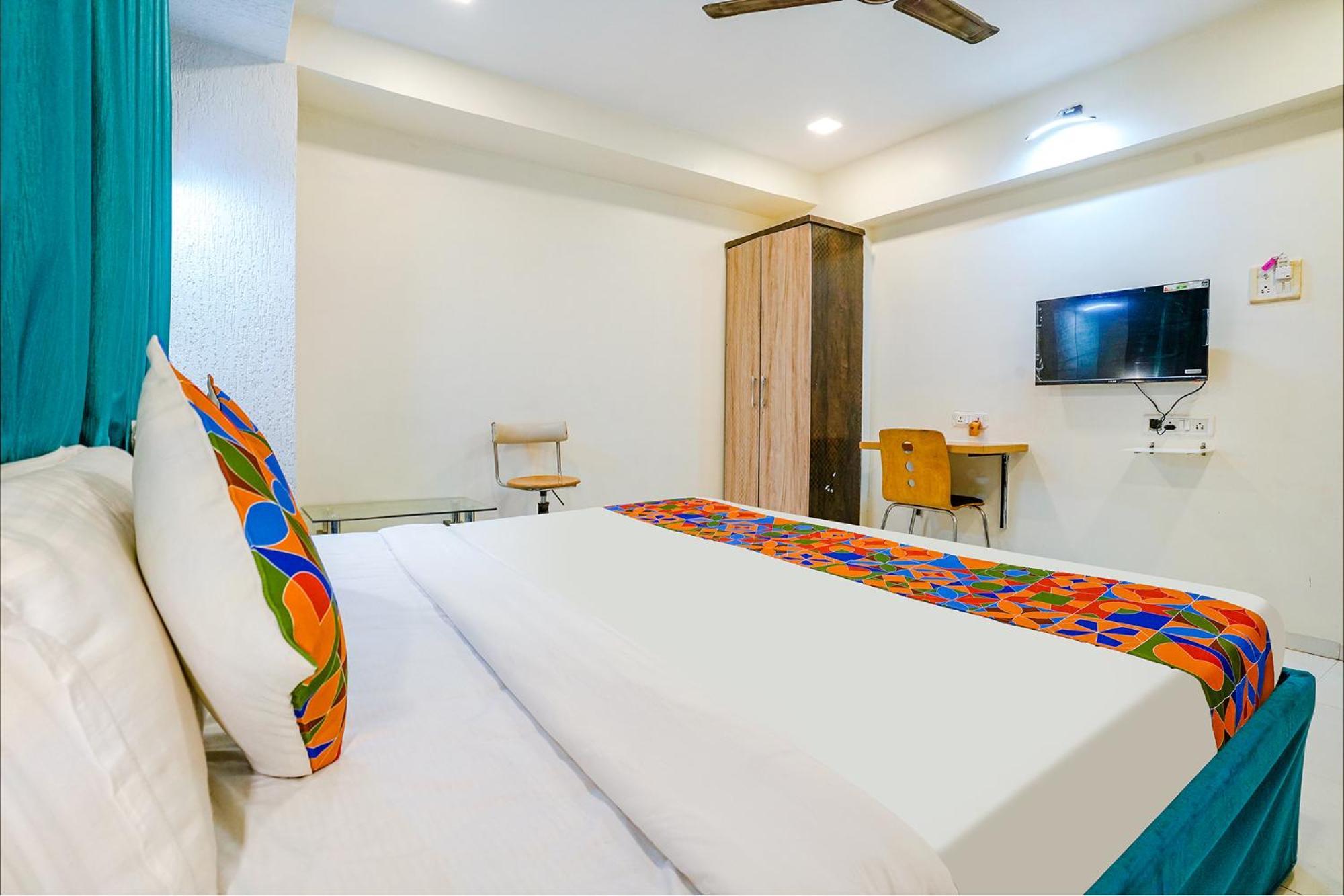 Hotel Bindra Elite Mumbai Exterior photo