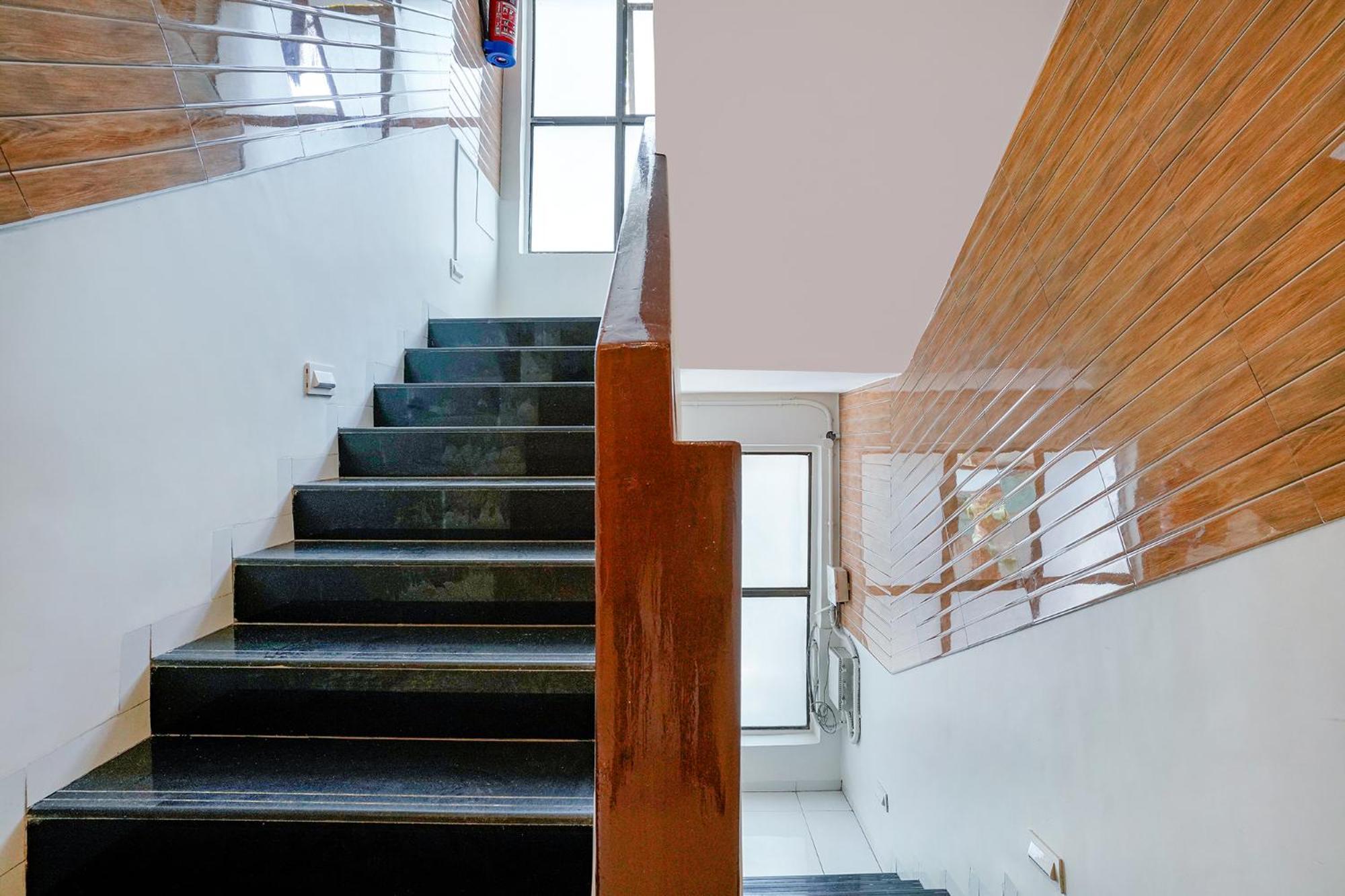 Hotel Bindra Elite Mumbai Exterior photo